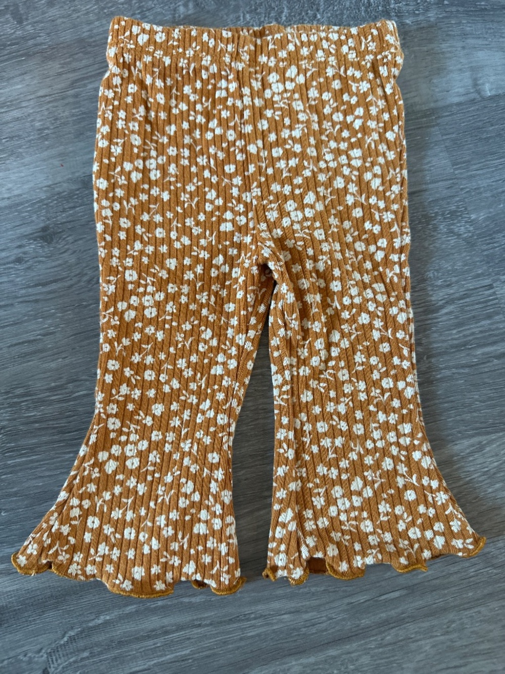 Stylish - Picture 3 of 6